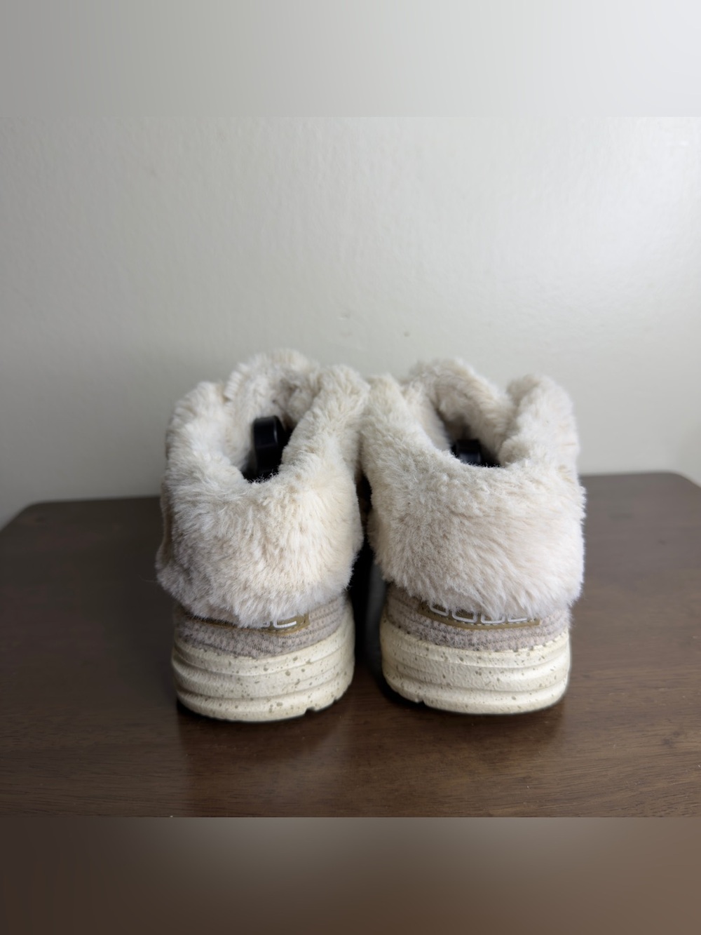 Hey Dude Britt Faux Fur Lined Light Brown Slip On Bootie Sz 7 Women’s - Picture 3 of 7